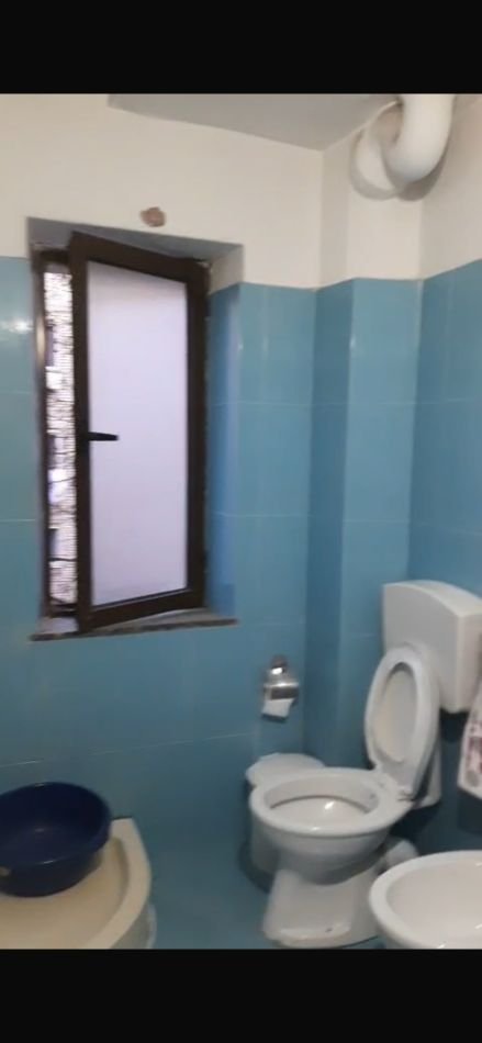 Tirane, jepet me qera apartament 1+1+Ballkon Kati 3, 53 m² 450 € (IRFAN TOMINI)