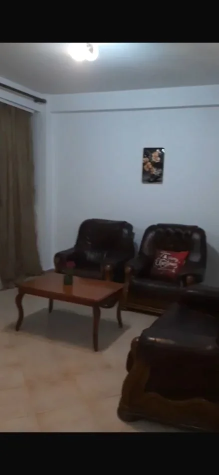 Tirane, jepet me qera apartament 1+1+Ballkon Kati 8, 58 m² 450 € (RRUGA PJETER BUDI)