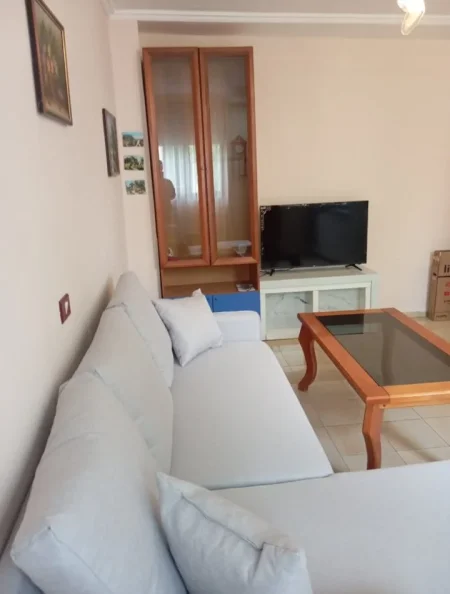 🏠 JEPET ME QERA APARTAMENTI 1+1 TEK RRUGA E ELBASANIT , SUPER VENDODHJE 500 €