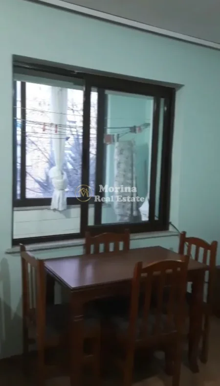 Tirane, jepet me qera apartament 1+1 Kati 3, 53 m² 450 € (Rruga e Kavajes)