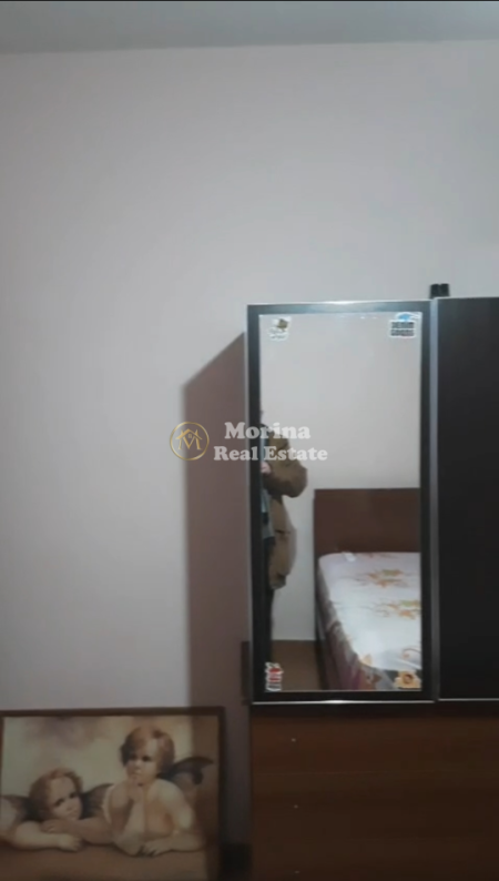 Tirane, jepet me qera apartament 1+1 Kati 3, 53 m² 450 € (Rruga e Kavajes)