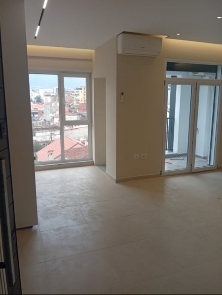 🏠 Jepet me Qera Garsoniere në 5 Maji, pas Concordit 300 €