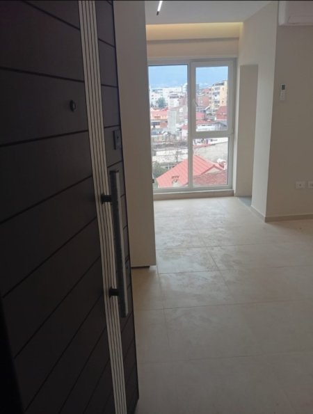 🏠 Jepet me Qera Garsoniere në 5 Maji, pas Concordit 300 €