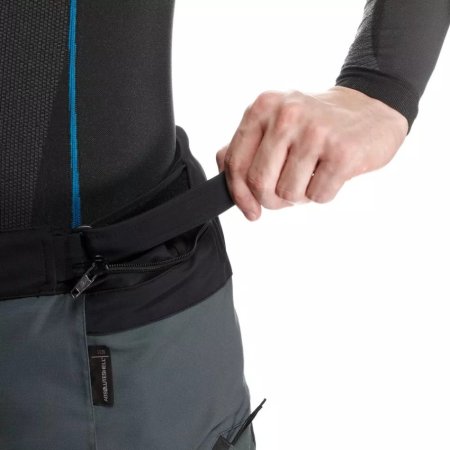 Durres, shes Pantallona Mangen Absoluteshell Dainese masa 52 oferte nga 399 ne 359euro. 399 €