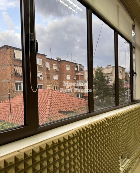 Tirane, jepet me qera ambjent biznesi Kati 2, 350 m² 3.000 € (Qytet Studenti)