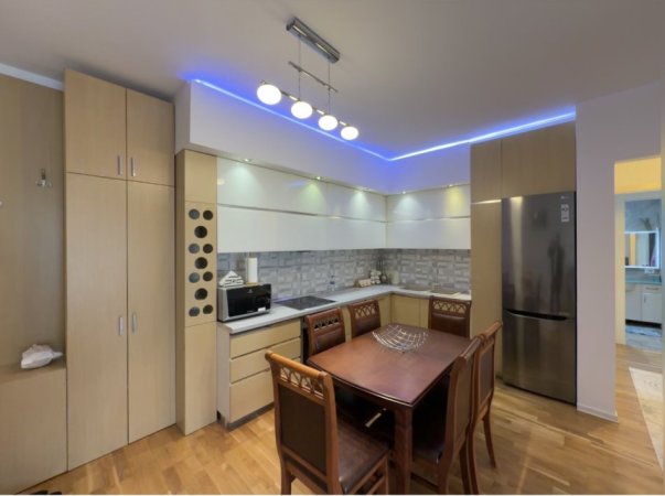 Tirane, jepet me qera apartament Kati 3, 110 m² 1.000 € 