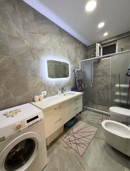 Tirane, jepet me qera apartament Kati 3, 110 m² 1.000 € 