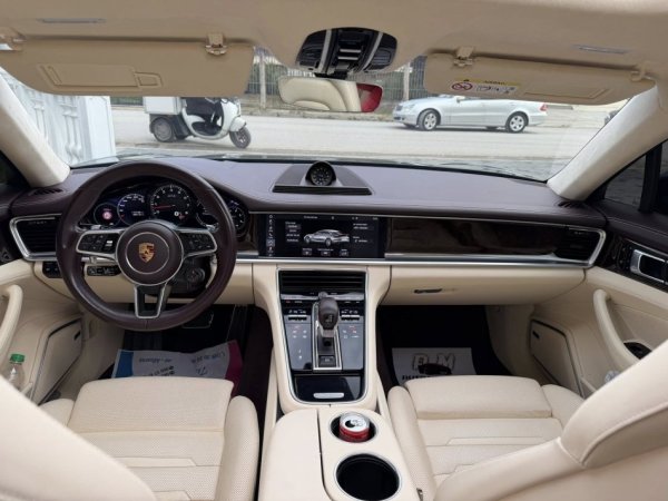 Fier, shes makine PORSCHE PANAMERA GTS-4.0 BENZIN-2019-SUPER FULL OPTIONS Benzin, blu e errët automatik Kondicioner 110.000 km 1 €
