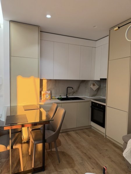 Tirane, jepet me qera apartament Kati 4, 64 m² 550 € 