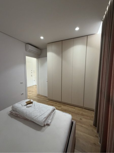 Tirane, jepet me qera apartament Kati 4, 64 m² 550 € 