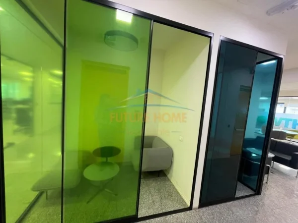 Tirane, jepet me qera zyre Kati 1, 972 m² 17.000 € (KOMPLEKSI DELIJORGJI)