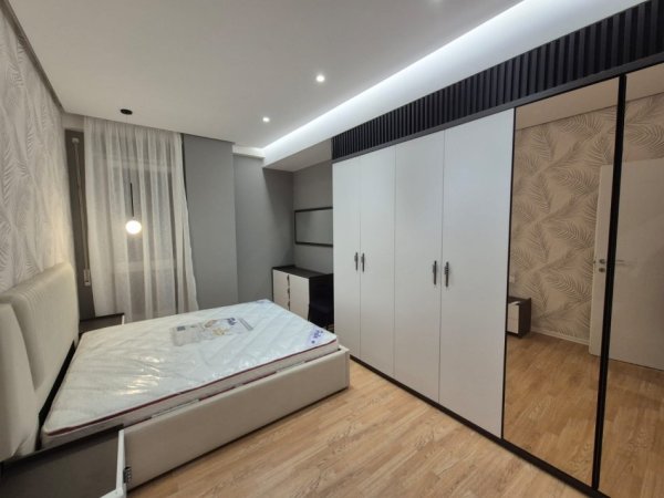 Tirane, jepet me qera apartament 2+1 Kati 3, 90 m² 1.200 € 