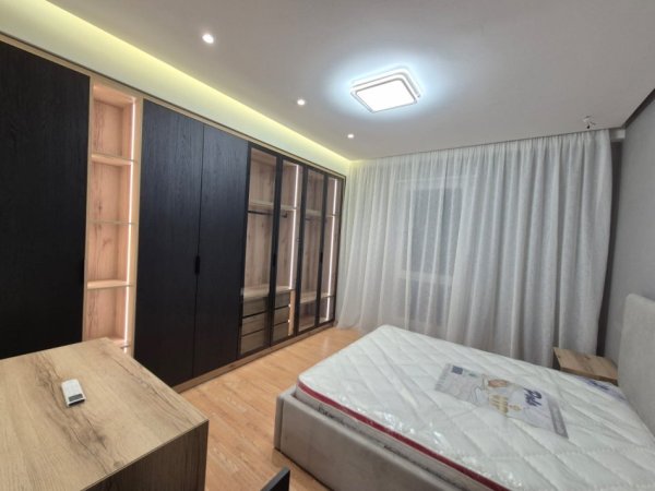 Tirane, jepet me qera apartament 2+1 Kati 3, 90 m² 1.200 € 