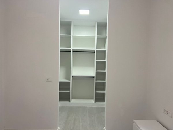 Tirane, jepet me qera apartament 1+1+Ballkon Kati 2, 70 m² 600 € (Rruga fejzi himzo River Rezidence)