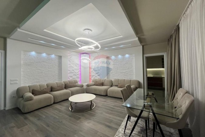 Tirane, jepet me qera apartament 2+1+Ballkon , 130 m² 1.700 € (Mine Peza)