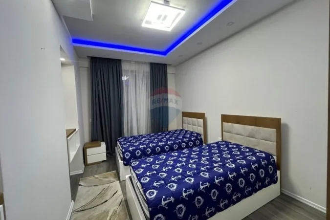 Tirane, jepet me qera apartament 2+1+Ballkon , 130 m² 1.700 € (Mine Peza)