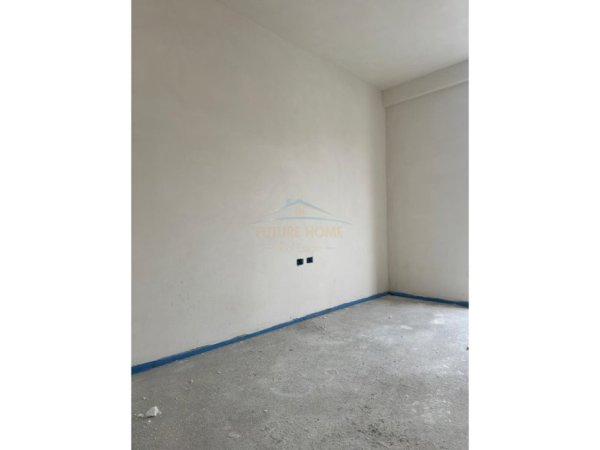 Tirane, shitet apartament Kati 4, 73 m² 176.000 €