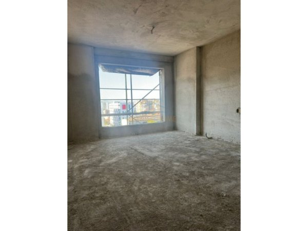 Tirane, shitet apartament Kati 6, 87 m² 195.000 €