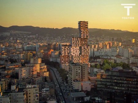 10207_OODA_Hora-Vertikale_Golden_horizontal-1 (1).jpg