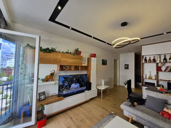 Tirane, shes apartament 2+1+Aneks+Ballkon Kati 4, 108 m² 260.000 € (KOMPLEKSI VIND ALIDEM)