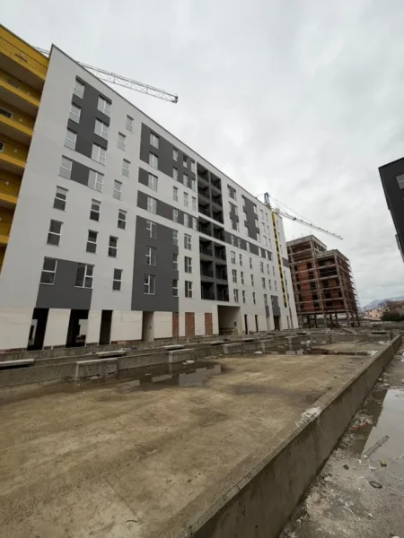 Tirane, shitet ambjent biznesi Kati 0, 340 m² 1.270.000 € (dogana)