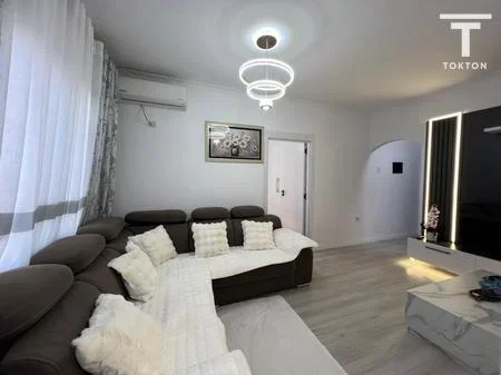 Tirane, shitet apartament 1+1 Kati 5, 55 m² 95.000 € 