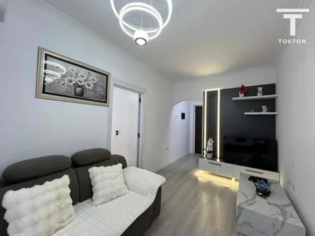 Tirane, shitet apartament 1+1 Kati 5, 55 m² 95.000 € 