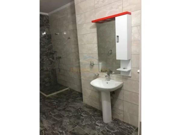 Durres, shitet apartament 2+1 , 125 m² 280.000 € (QENDER,DURRES)