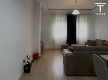 Tirane, shitet apartament 1+1 , 70 m² 145.000 € 