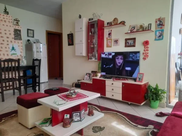 Tirane, shitet apartament 2+1 Kati 8, 79 m² 126.000 € (Yzberisht)