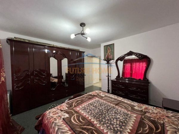 Tirane, jepet me qera apartament 3+1 Kati 6, 120 m² 600 € (Laprake, rruga Gjergj Legisi)