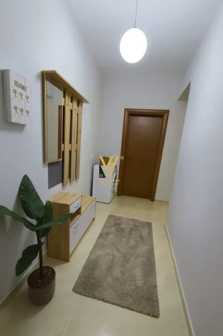 Tirane, jepet me qera apartament 1+1+Ballkon Kati 2, 65 m² 600 € (RRUGA FORTUZI)