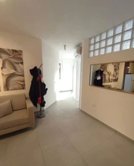 Tirane, jepet me qera apartament 2+1 Kati 4, 77 m² 600 € (MYSLYM SHYRI)