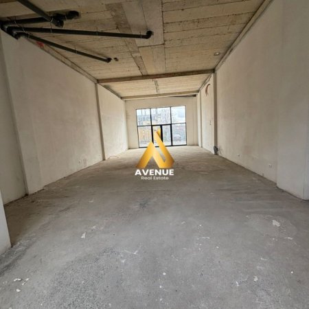 Tirane, jepet me qera ambjent biznesi Kati 0, 130 m² 600 € (rruga teuta)