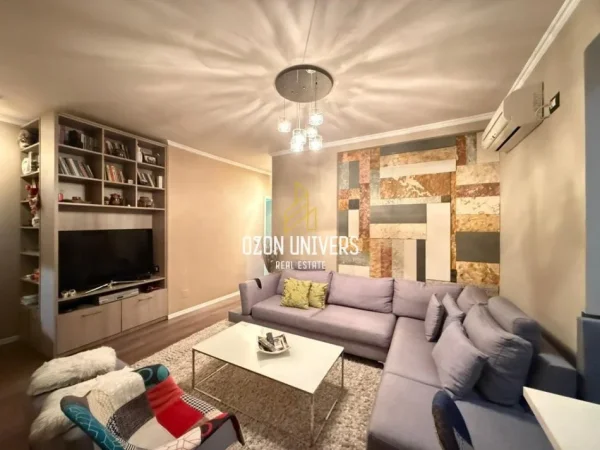 Tirane, shitet apartament 2+1+Ballkon Kati 8, 80 m² 165.000 € (Ish Fusha e Aviacionit)