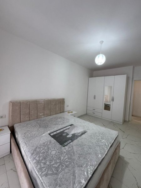Lezhe, jepet me qera apartament 2+1 Kati 1, 110 m² 550 € (Univers City)