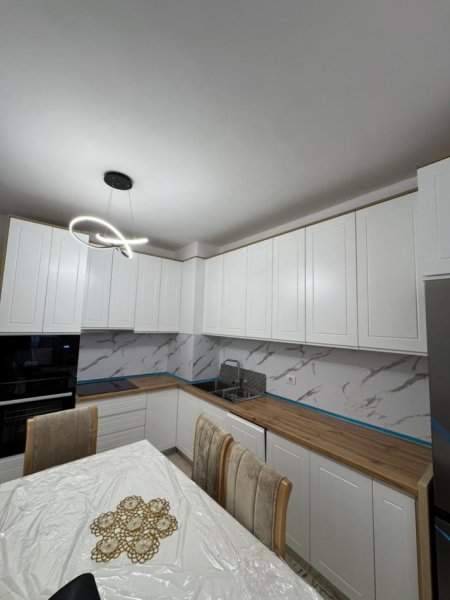 Lezhe, jepet me qera apartament 2+1 Kati 1, 110 m² 550 € (Univers City)