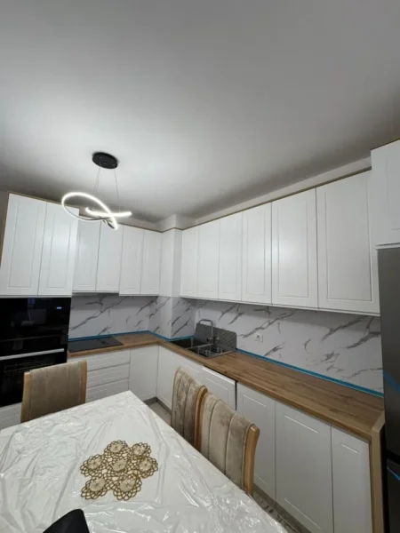 Lezhe, jepet me qera apartament 2+1 Kati 1, 110 m² 550 € (Univers City)