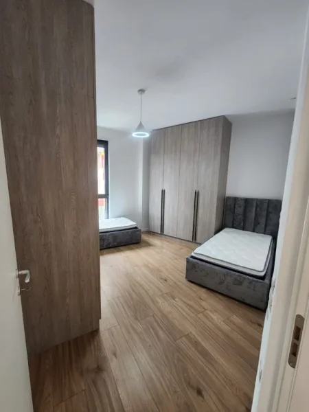 Tirane, jepet me qera apartament 2+1 , 82 m² 1.000 € (KOPSHTI ZOOLOGJIK)