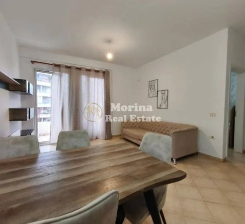 Tirane, jepet me qera apartament 1+1 Kati 3, 60 m² 400 € (Fresku)
