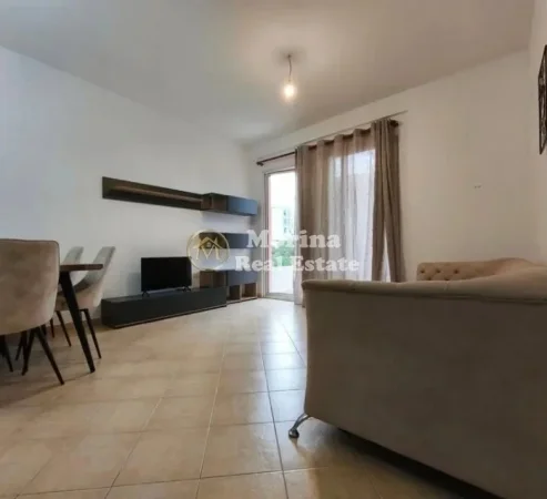 Tirane, jepet me qera apartament 1+1 Kati 3, 60 m² 400 € (Fresku)