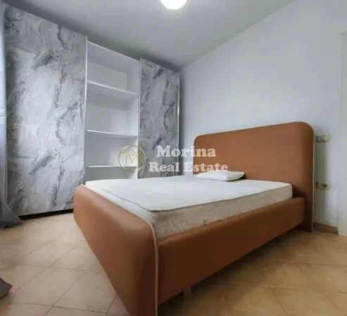 Tirane, jepet me qera apartament 1+1 Kati 3, 60 m² 400 € (Fresku)