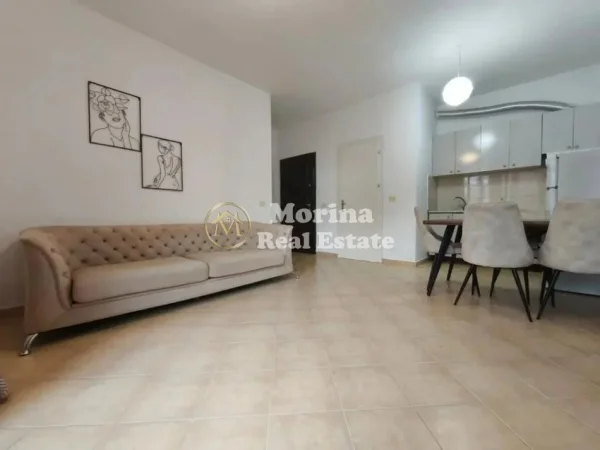 Tirane, jepet me qera apartament 1+1 Kati 3, 60 m² 400 € (Fresku)