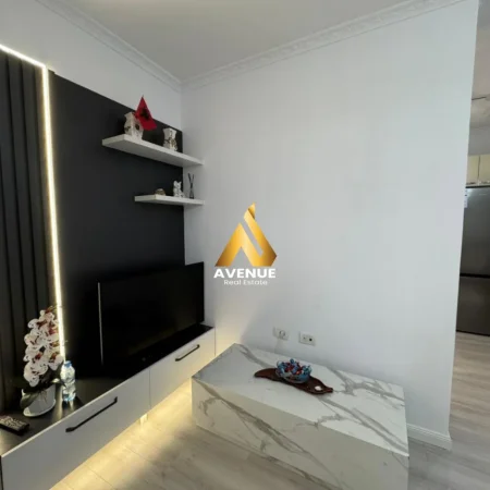Tirane, shitet apartament 1+1 Kati 4, 55 m² 95.000 € (thoma koxhaj)