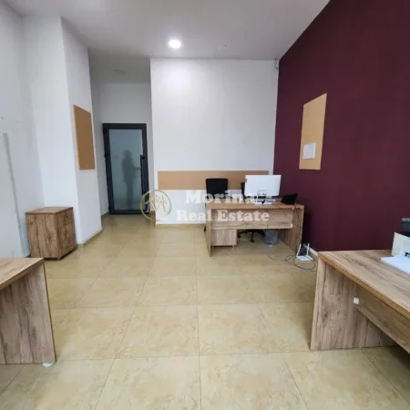 Tirane, jepet me qera ambjent biznesi Kati 2, 36 m² 470 € (Myslym Shyri)