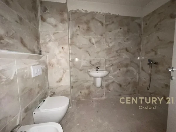 Tirane, shitet apartament 1+1 Kati 2, 70 m² 106.000 € 
