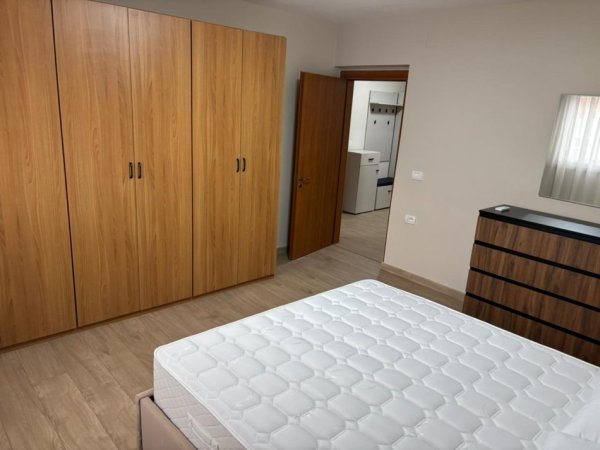 Tirane, jepet me qera apartament 2+1 Kati 4, 75 m² 600 € (Rruga e Elbasanit)