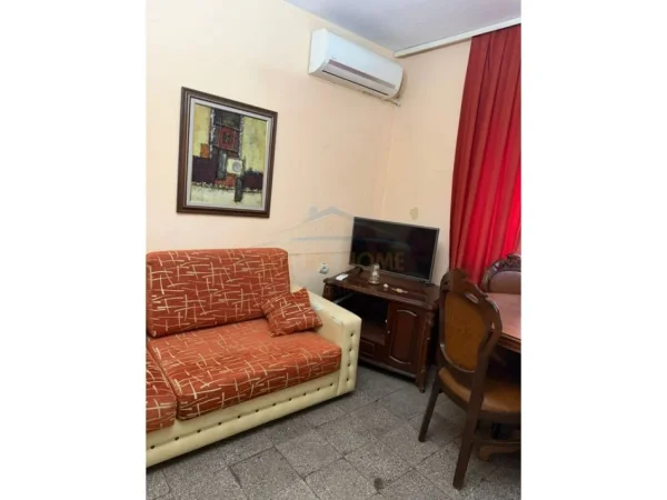 Tirane, jepet me qera apartament 1+1 Kati 2, 56 m² 360 € (Porcelan)