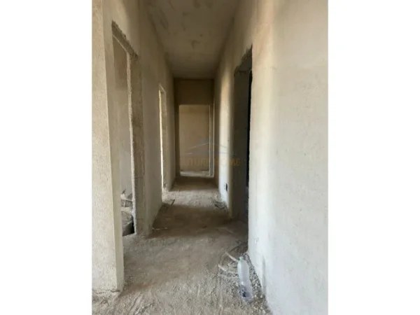 Tirane, shes apartament 2+1+Ballkon Kati 6, 100 m² 195.000 € 