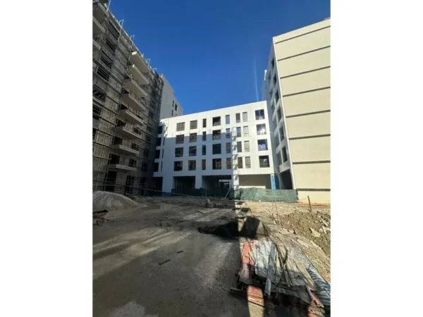 Tirane, shes apartament 2+1+Ballkon Kati 6, 100 m² 195.000 € 